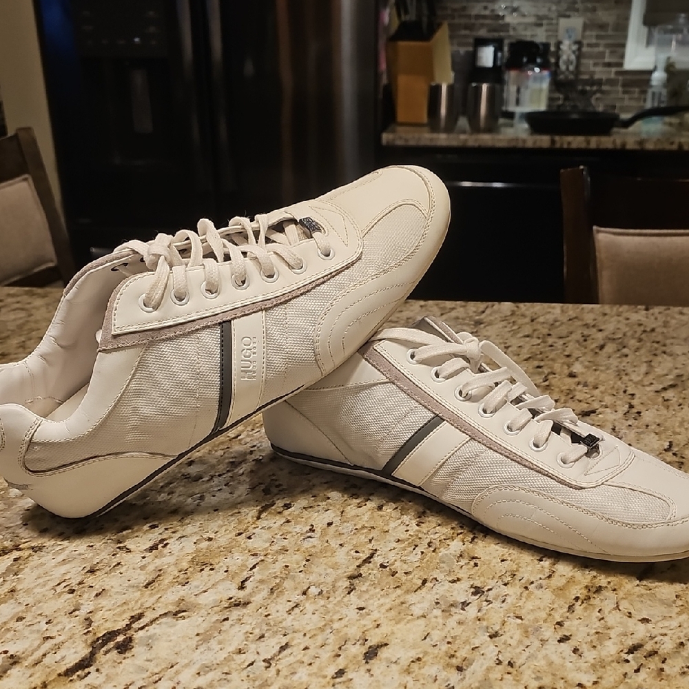 Hugo Boss Men's Cream Sneakers